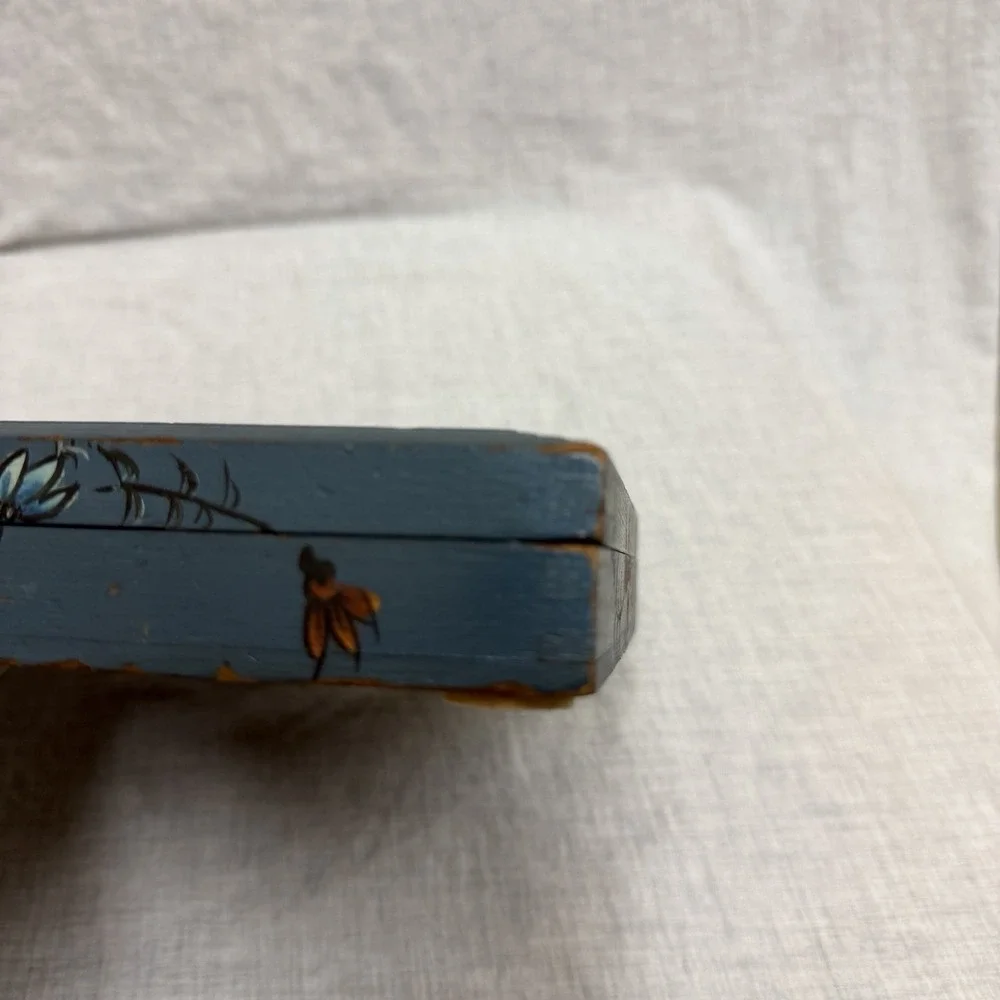Vtg Scandinavian Folk Art Hand Painted Wood Keepsake Box Rosemaling Felt Lined